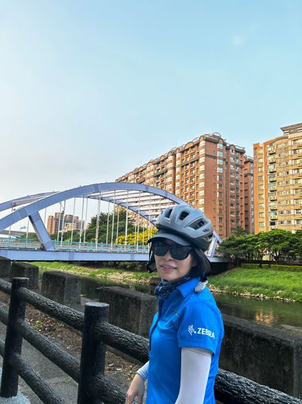 Anna Huang