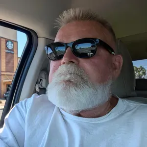 Barry R Heinrichs
