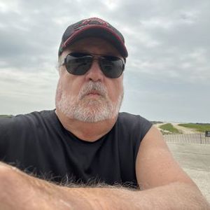Robert Knight