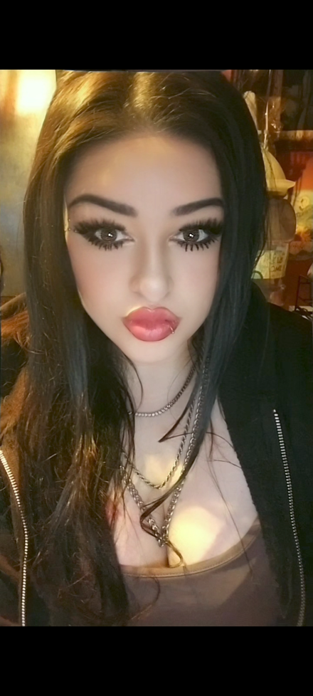 Marlene Santa Cruz