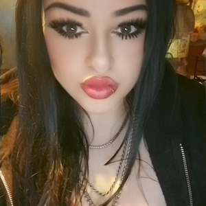 Marlene Santa Cruz