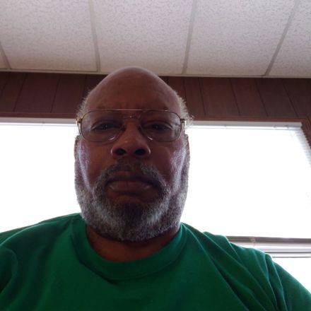 Richard J Robertson Sr