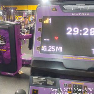 4910888